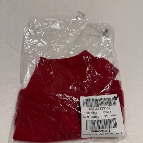 Madewell Merino Wool Knit Sweater Tank – Red – NWT – Size S *small imperfection* - Picture 5 of 5